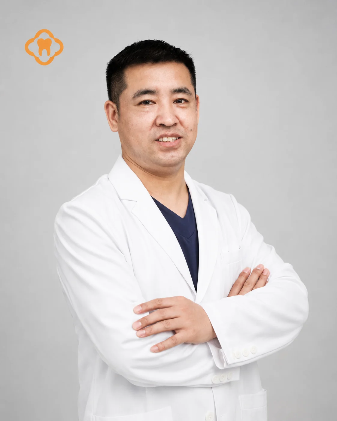 李昭亮执业医师 / 种植院长形象照